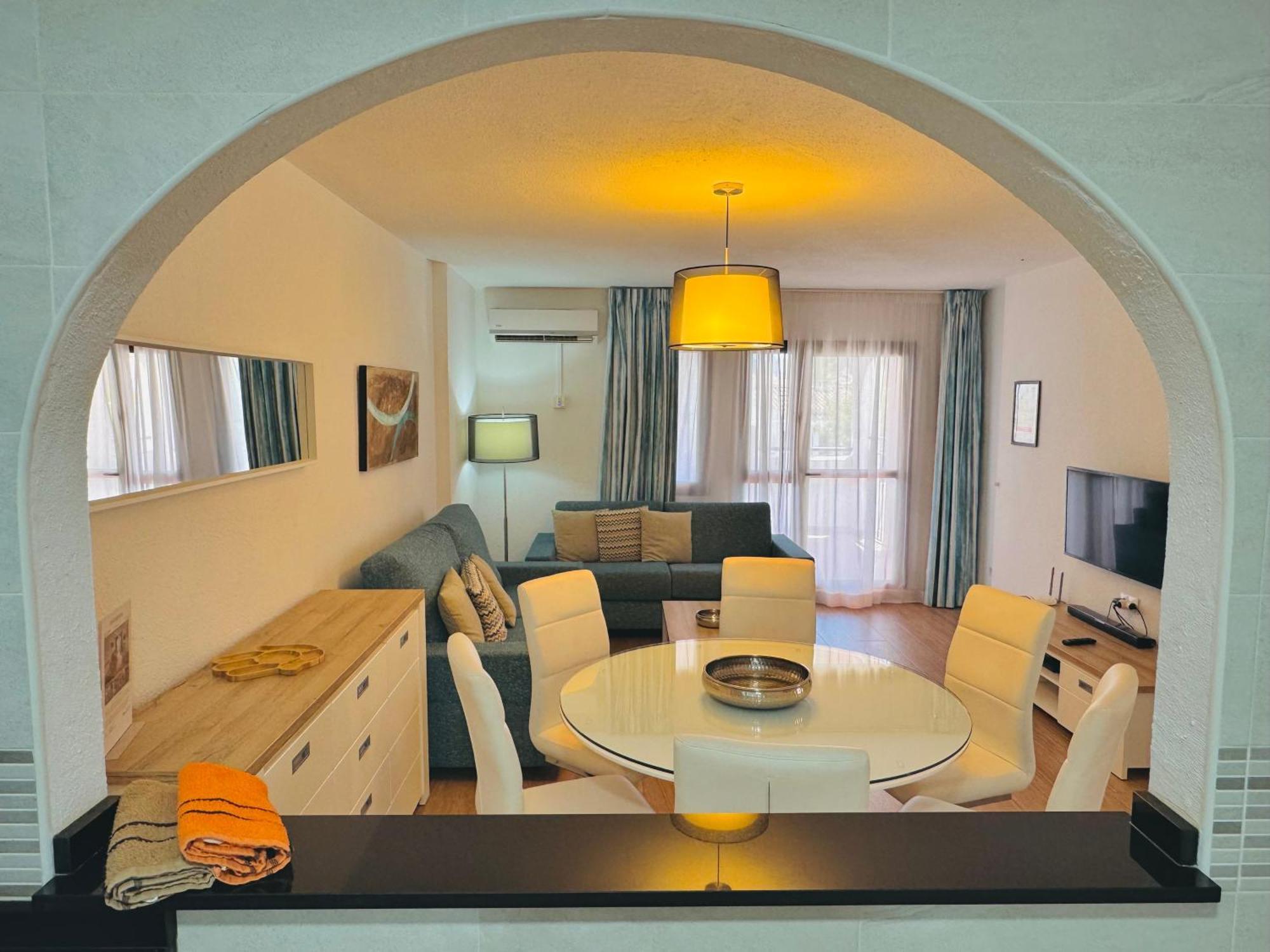 Pueblo Evita Premium Suites Benalmadena Bagian luar foto