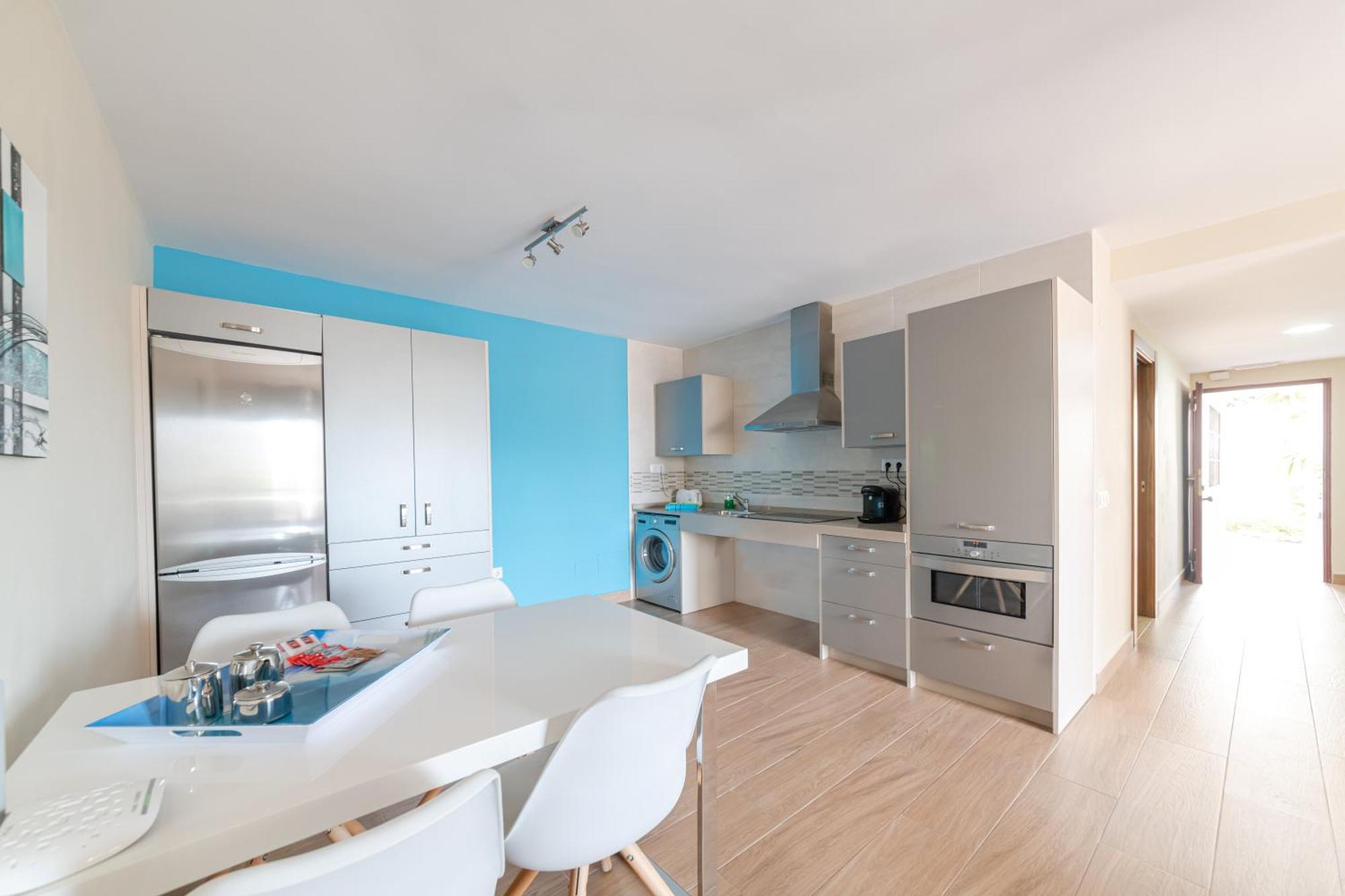 Pueblo Evita Premium Suites Benalmadena Bagian luar foto