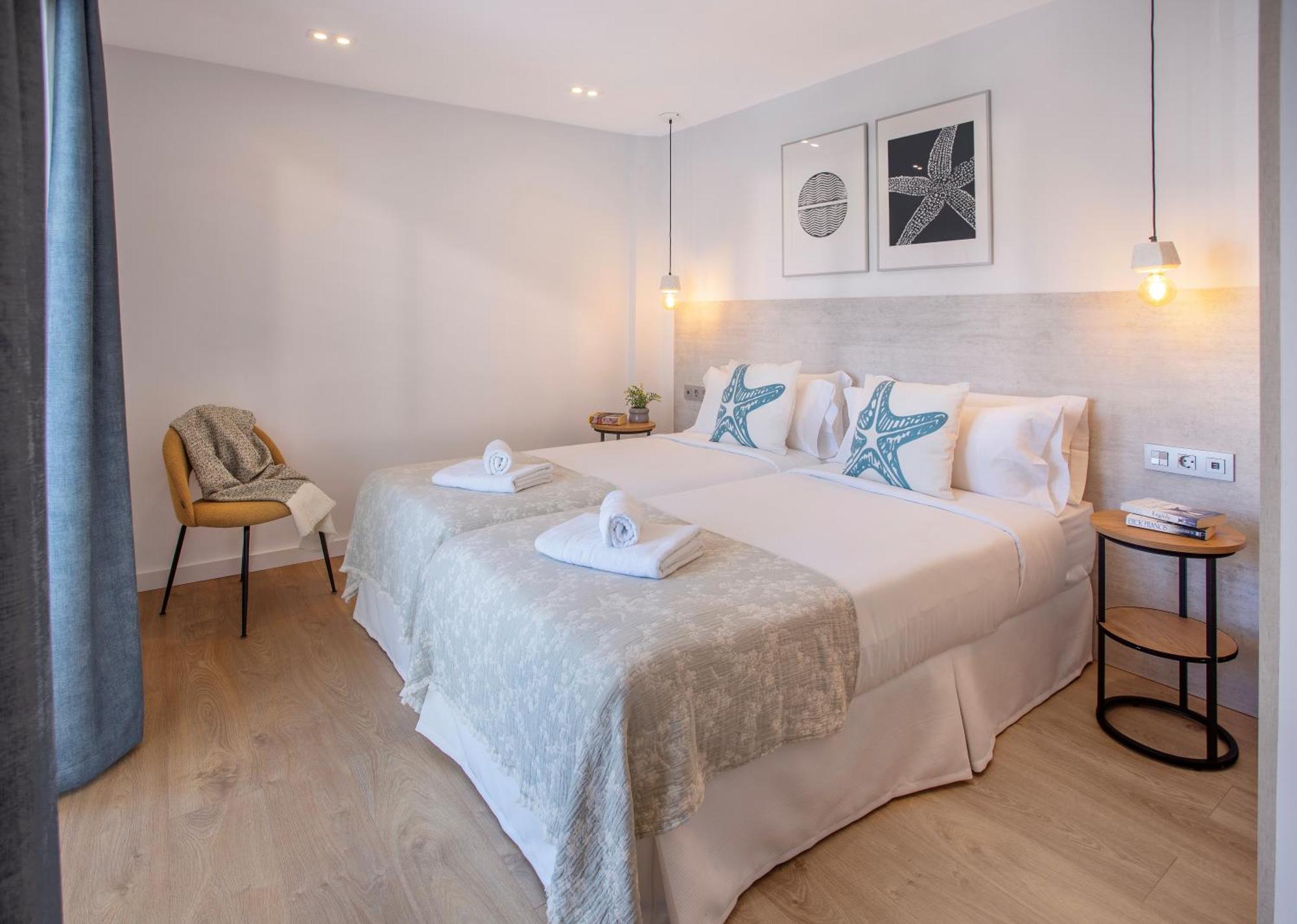 Pueblo Evita Premium Suites Benalmadena Bagian luar foto