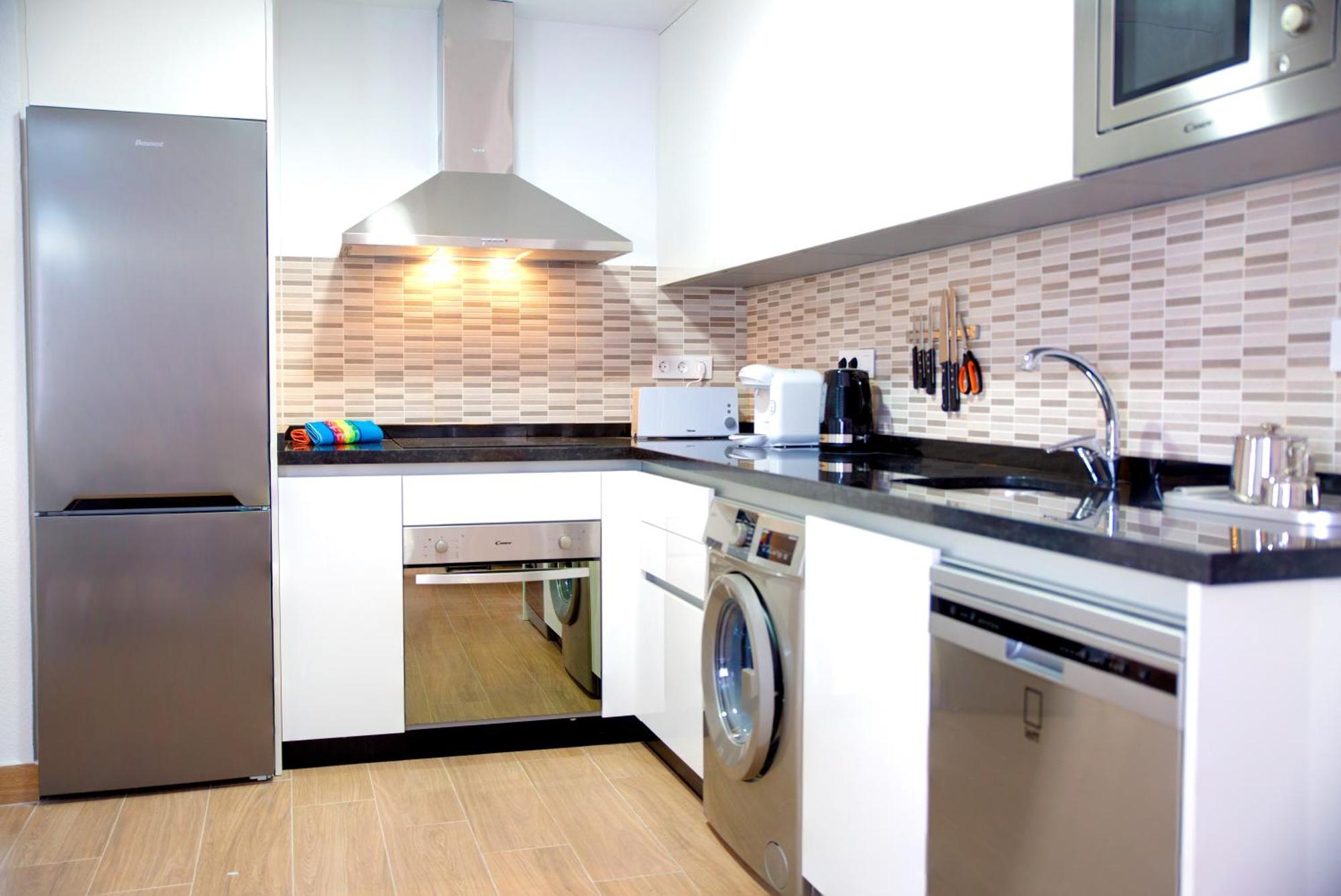 Pueblo Evita Premium Suites Benalmadena Bagian luar foto