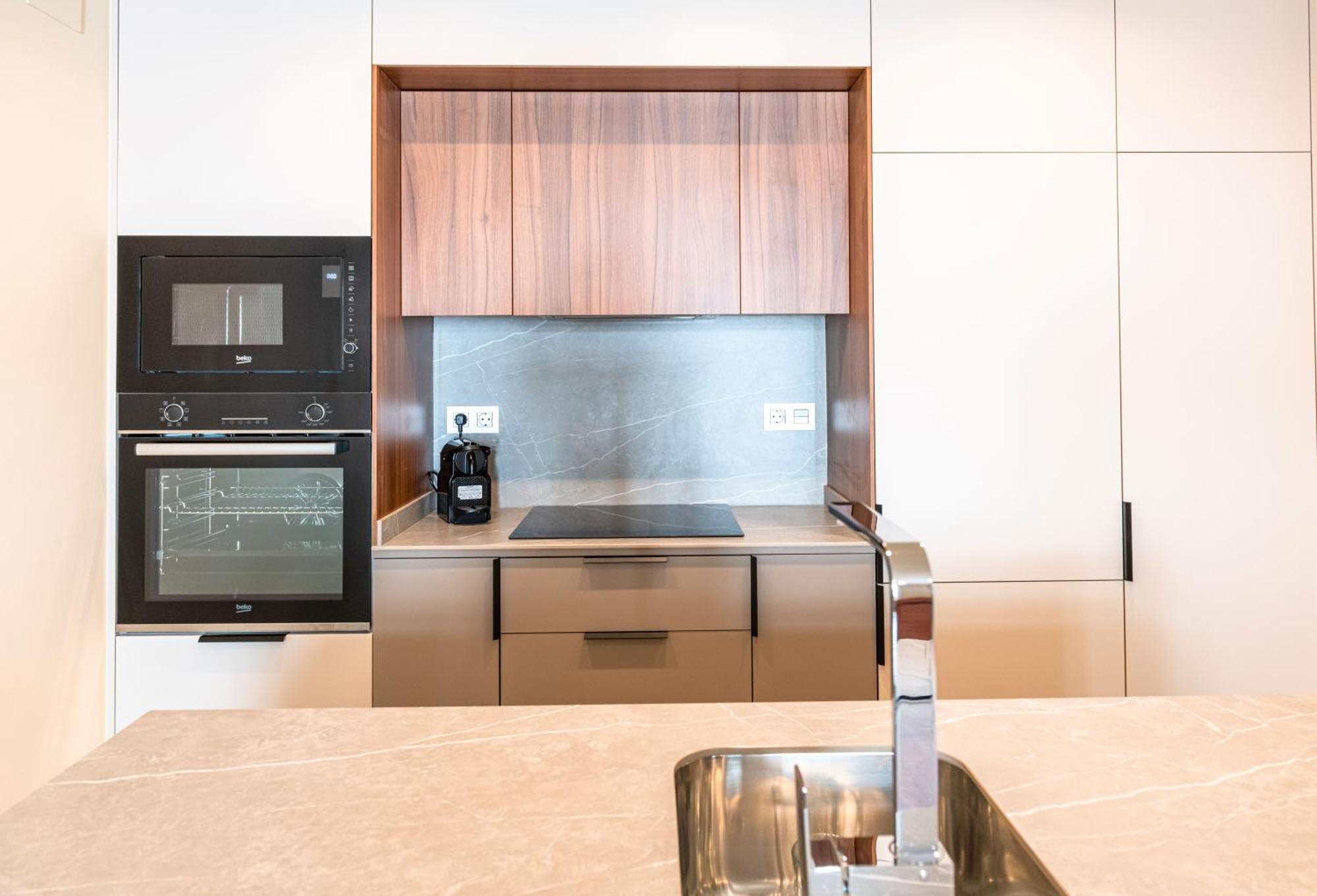Pueblo Evita Premium Suites Benalmadena Bagian luar foto