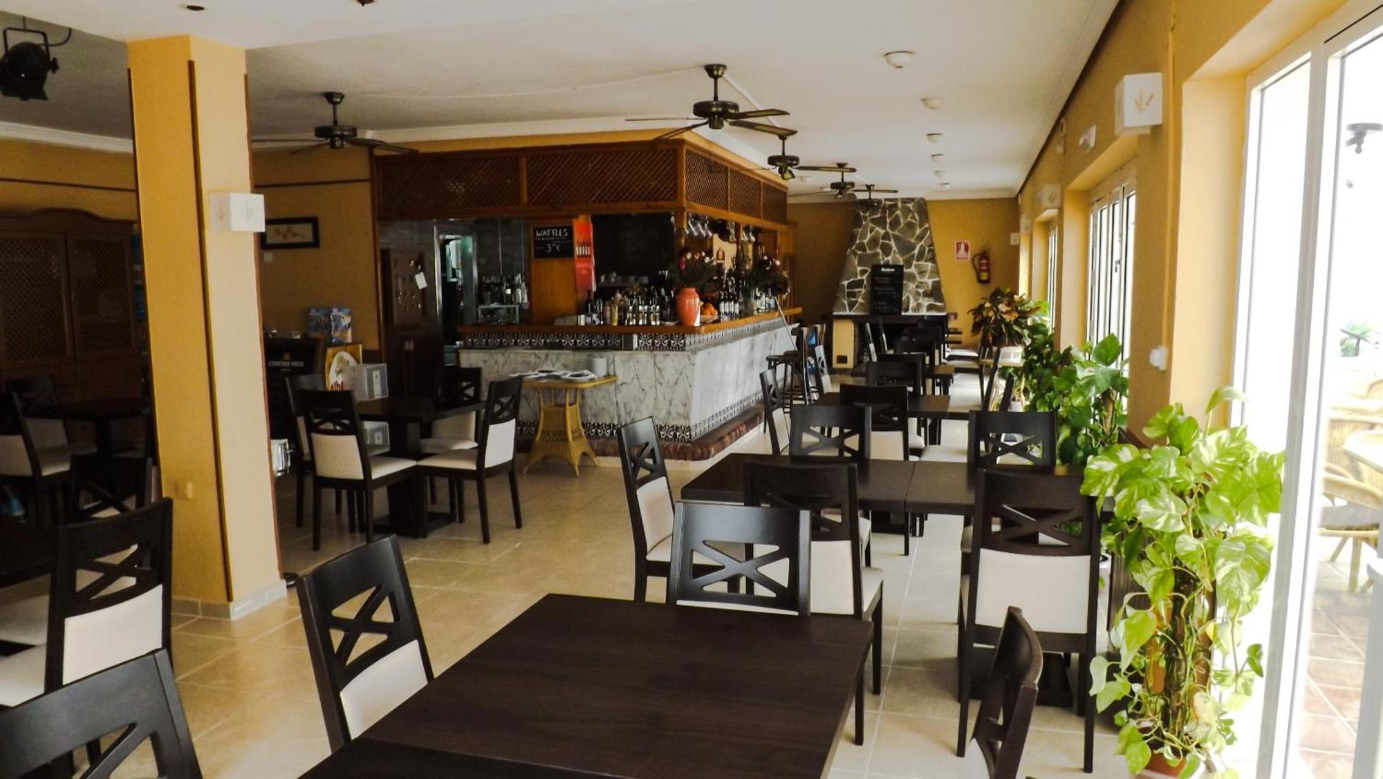 Pueblo Evita Premium Suites Benalmadena Bagian luar foto